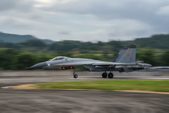 香港菁英杯
_台媒紧盯:11日上午10时23分起香港菁英杯
,21架次解放军军机出海活动,其中12架次越过所谓“海峡中线”