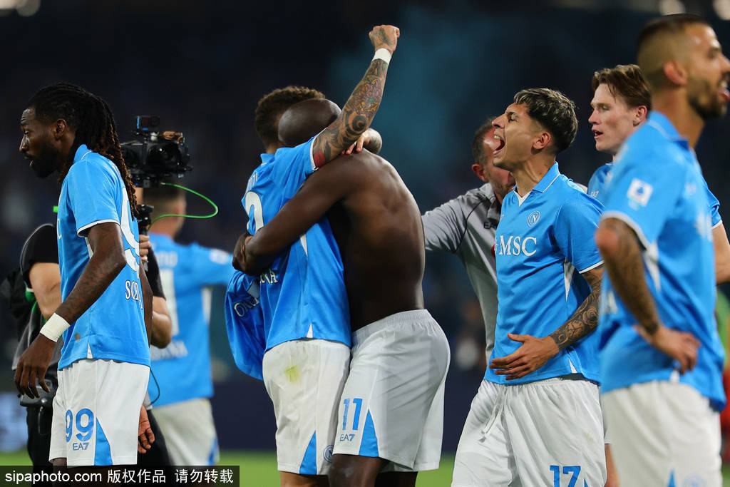 正版皇冠信用网开户_意甲-卢卡库破门麦克托米奈建功 那不勒斯2-0以1分优势夺冠