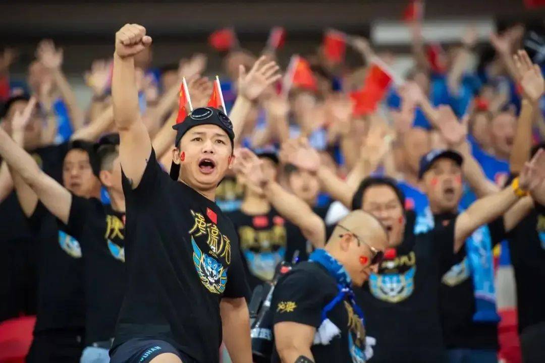 皇冠信用代理出租_亚洲之巅！武汉女足皇冠信用代理出租，捧起首座亚冠金杯！