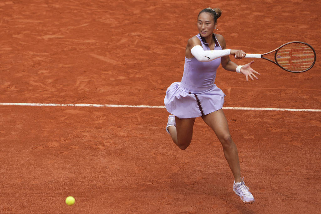 皇冠信用APP下载_郑钦文晋级法网女单八强皇冠信用APP下载，刷新生涯法网最佳战绩