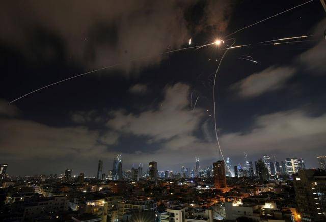 世界球会冠军杯_伊朗炸嗨了！11轮导弹雨砸下世界球会冠军杯，以军终于扛不住了，早早亮出底牌