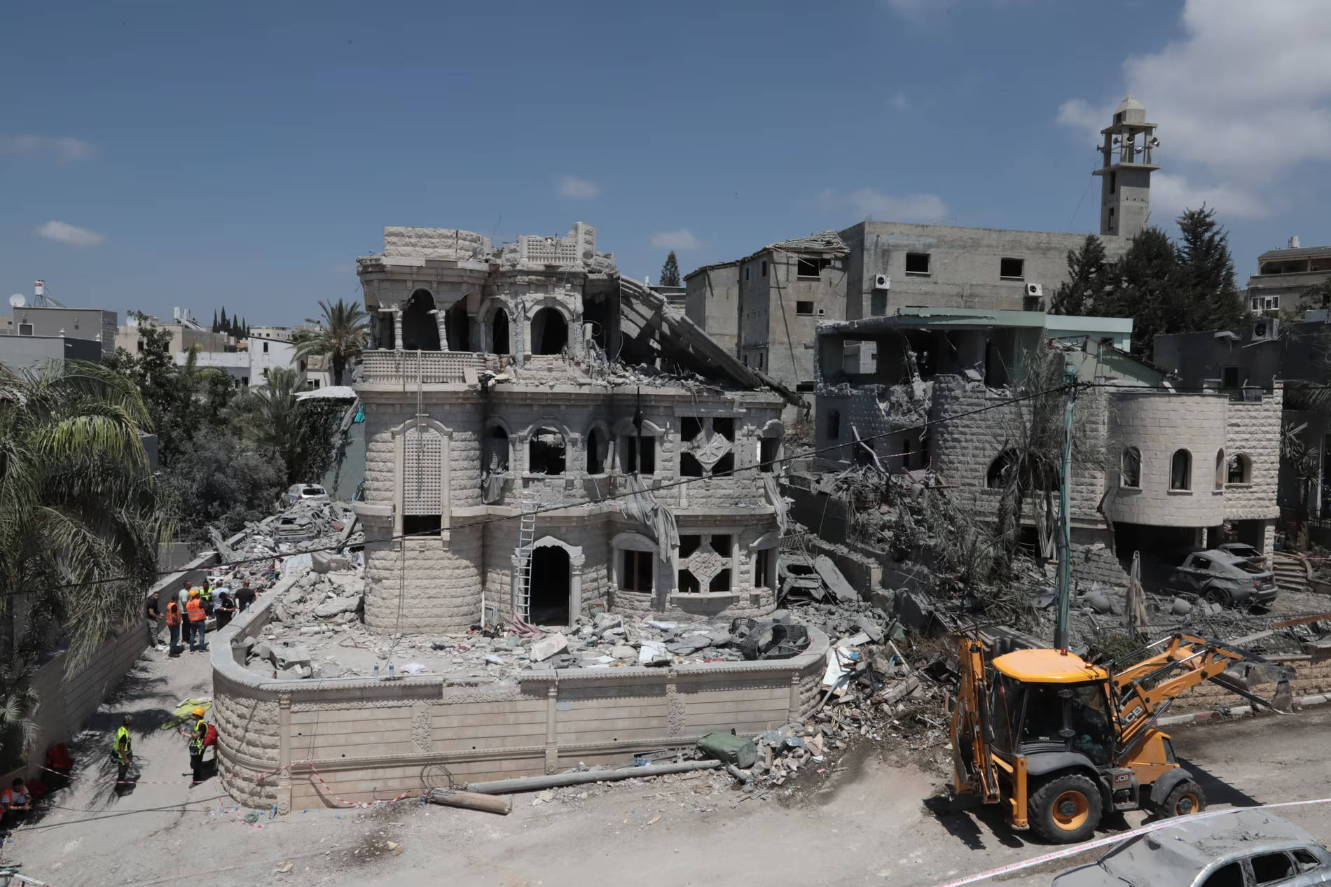 皇家马德里足球_伊朗导弹“砸”出的裂痕？“在以色列皇家马德里足球，就连死亡也不平等”