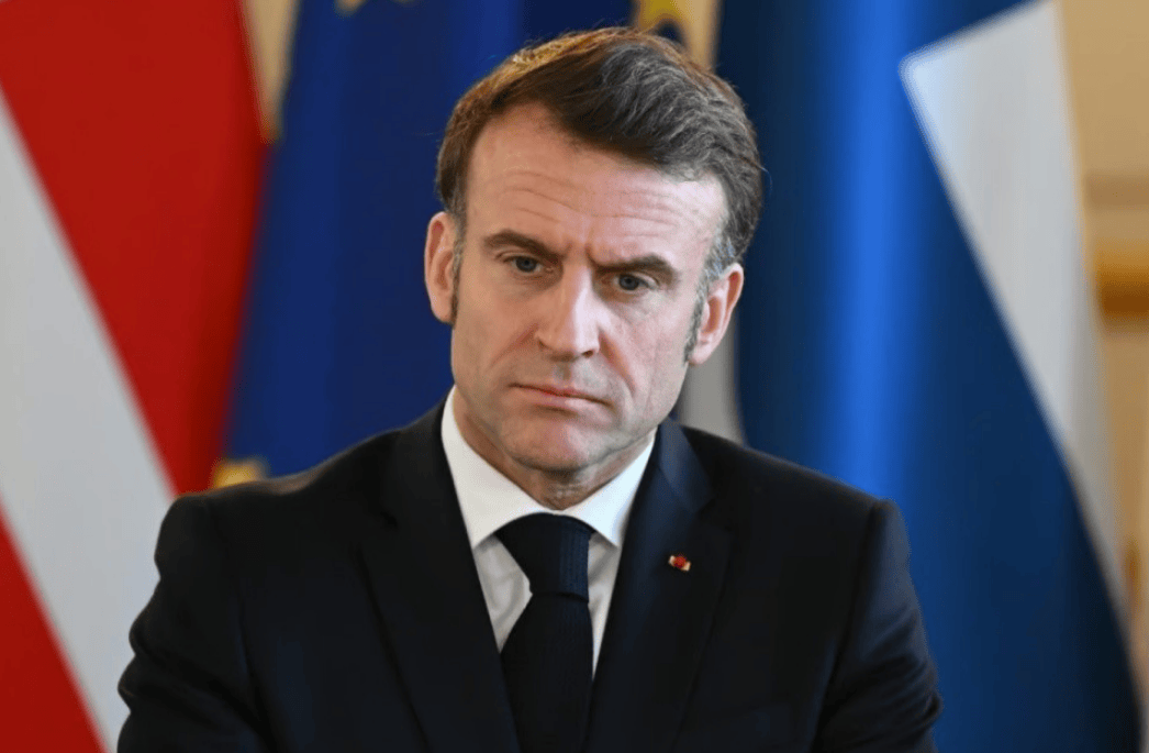 皇冠welcome注册账号_法国航母刚进入南海皇冠welcome注册账号，迎面遇上40艘中国军舰？法高官称做好开战准备，比美舰受尊重