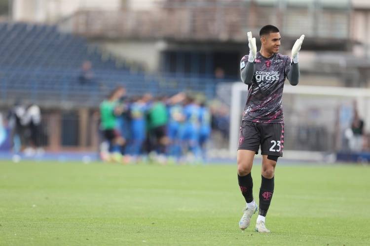 皇冠信用網会员怎么开通_官方：AC米兰与27岁门将德维斯-巴斯克斯协商解除合同