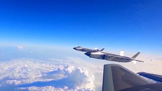 怎么注册皇冠信用网_都见不得中国强大！歼20隐身战机飞越对马海峡怎么注册皇冠信用网，美日罕见没发现？