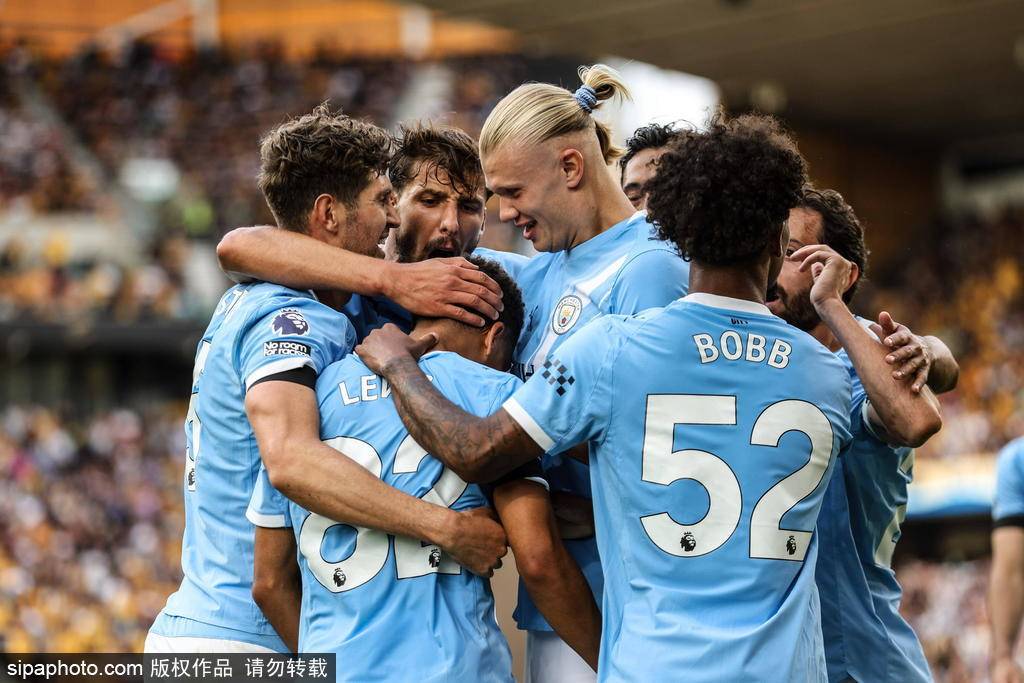 乌克兰超级联赛_英超-哈兰德双响赖因德斯传射建功 曼城4-0狼队暂登顶