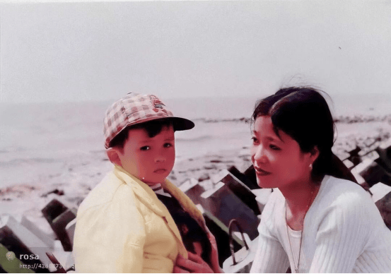 皇冠信用网平台_“送上海市区一套房”！夫妇重金悬赏被拐26年儿子线索：人贩子已减刑出狱皇冠信用网平台，儿子仍下落不明！年年都为儿子备份礼物