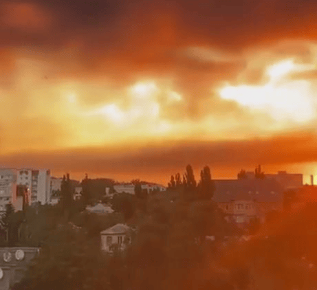 皇冠信用网押金多少_报复不隔夜！仅24小时皇冠信用网押金多少，俄军炸碎阿塞拜疆投资，17个油罐被毁引发国际关注