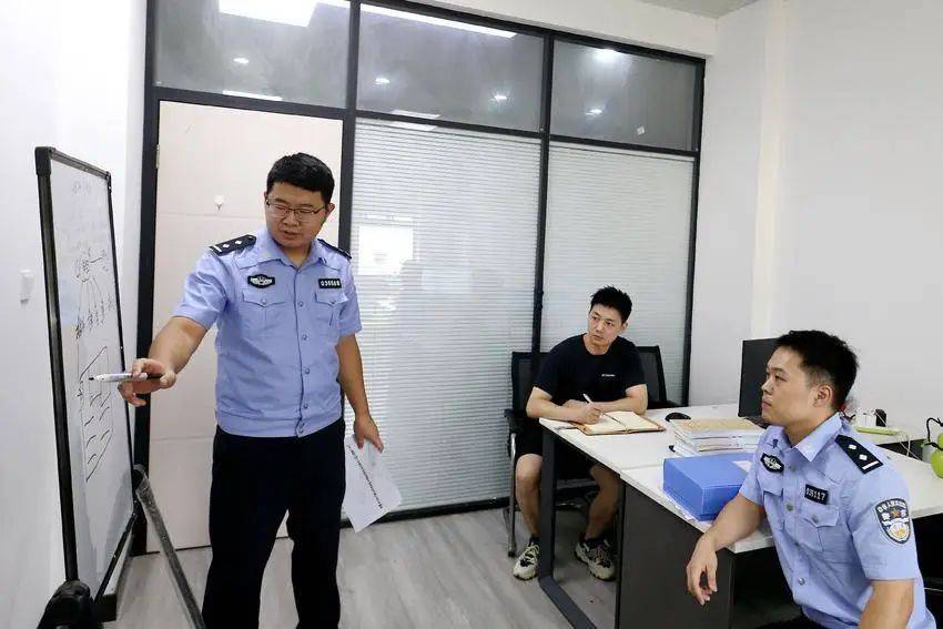 马尔默vs戴戈福斯_30名“优质相亲女”落网