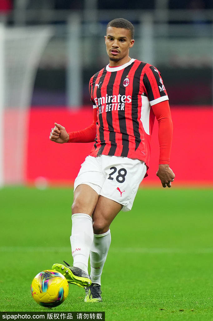 木浦vs抱川市民_AC米兰签下拉比奥特的背后：母亲的300万分成与球队未来的战略布局