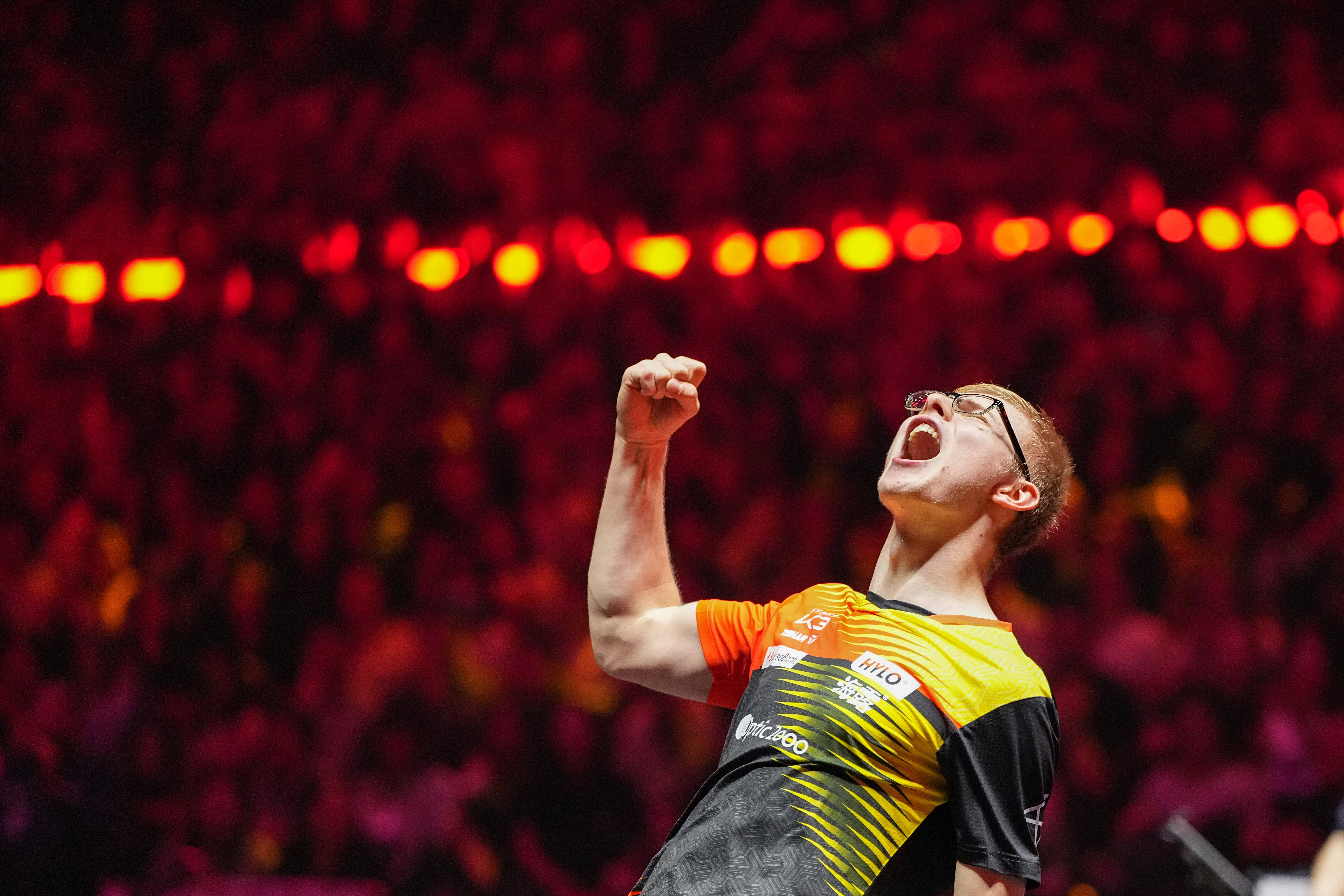 皇冠信用网怎么租_WTT中国大满贯赛：陈俊菘无缘男单四强