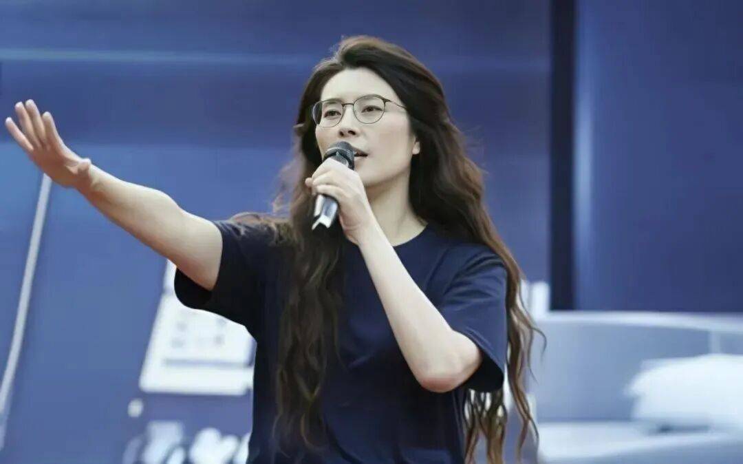 皇冠信用网代理注册_郑丽文当选中国国民党主席皇冠信用网代理注册，朱立伦表达恭喜