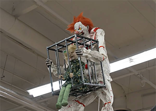 皇冠信用盘_美国人正度过一个“没了中国货、最恐怖”的万圣节皇冠信用盘，白宫发言人却仍嘴硬