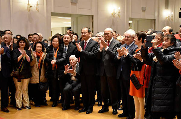 皇冠信用网开户_中国驻法国大使邓励：马克龙访华没有重大障碍皇冠信用网开户，双方正协调合适时间