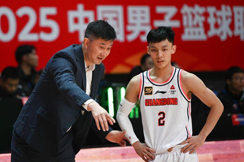 皇冠信用网会员账号_赵睿16+5徐杰19分 广东全运男篮首战击败山东