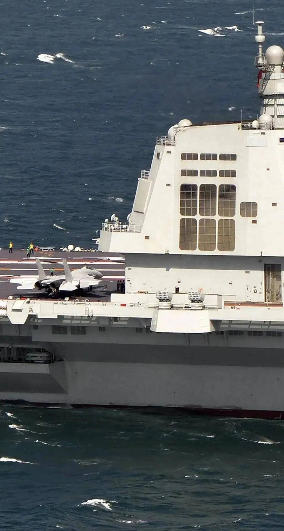 皇冠信用网会员_“福建”舰惊现神秘设备：堂堂航空母舰皇冠信用网会员，安装鱼雷发射管想干啥？