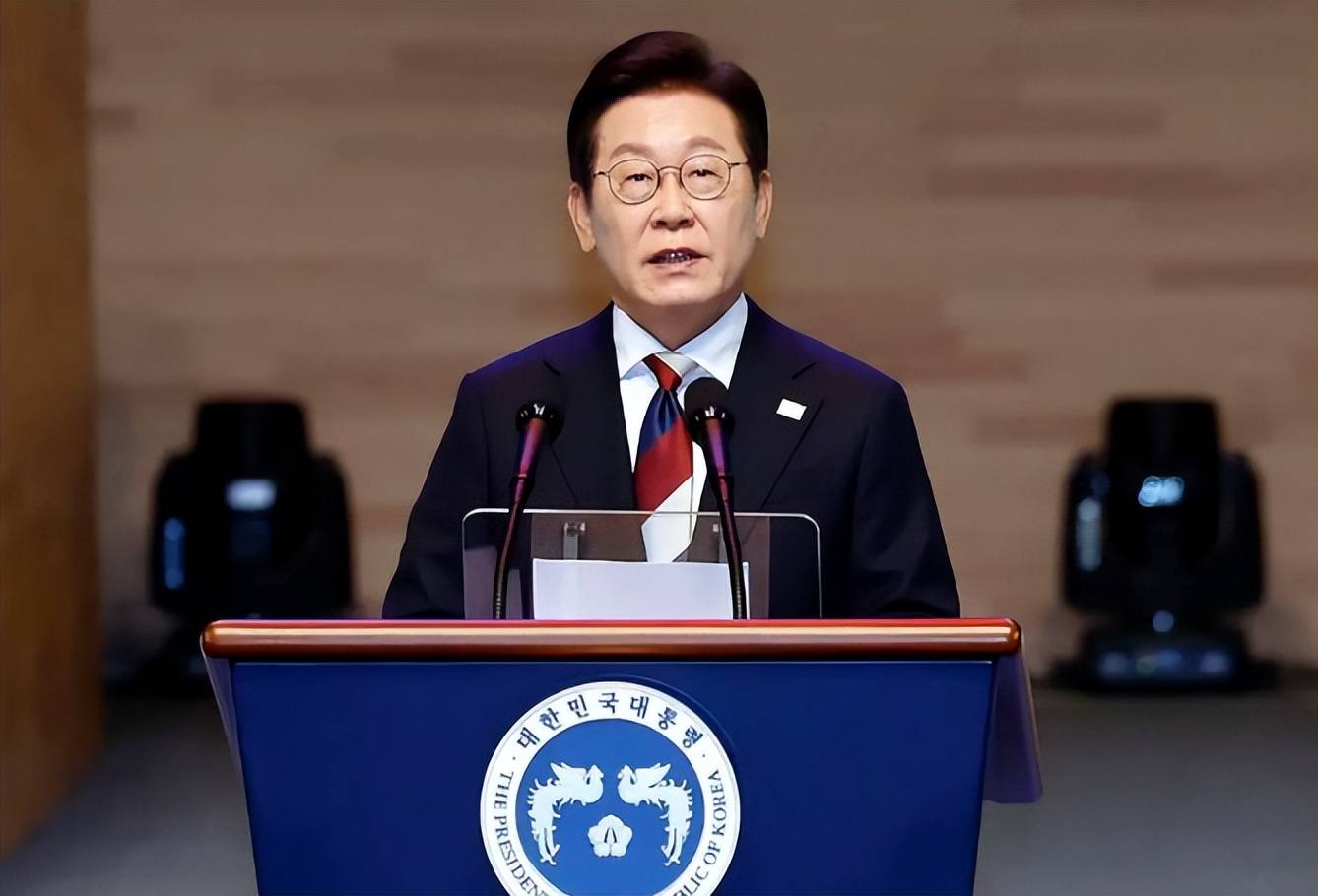 信用网如何申请_态度迎来180度大反转！看到中国对日本的手段信用网如何申请，李在明嗅到不寻常气息，有件事务必要当面解释