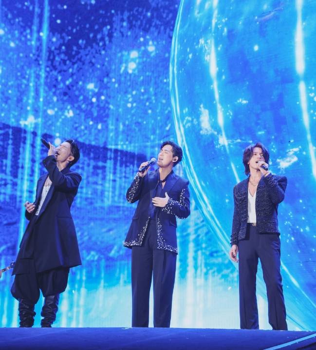 皇冠信用網怎么开通_知名女歌手在上海迪士尼被偶遇皇冠信用網怎么开通，见证求婚！“一时不知道谁更幸福”