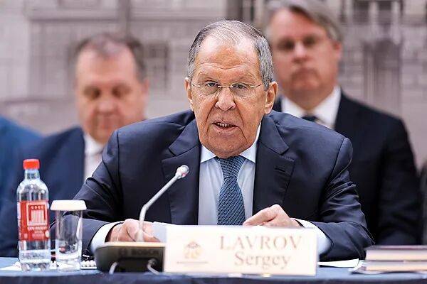 皇冠信用网登1_俄外长：乌克兰必须保持中立、不结盟和无核化皇冠信用网登1，如果欧洲决定开战，俄已做好应战准备