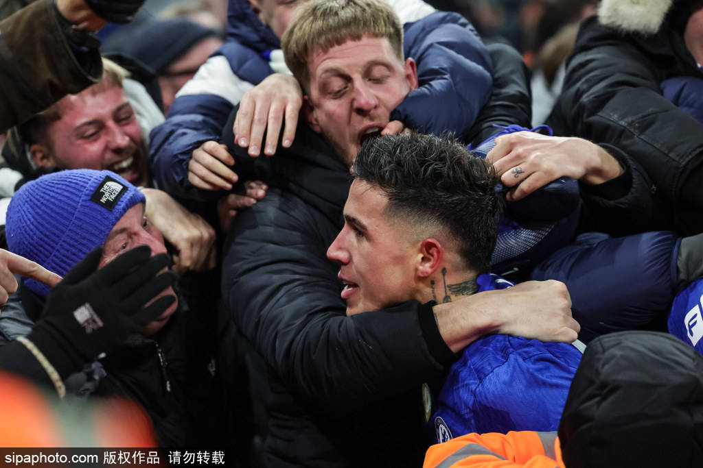 皇冠官网_射术太强！塞梅尼奥首秀单刀破门皇冠官网，本场5分钟内传射建功