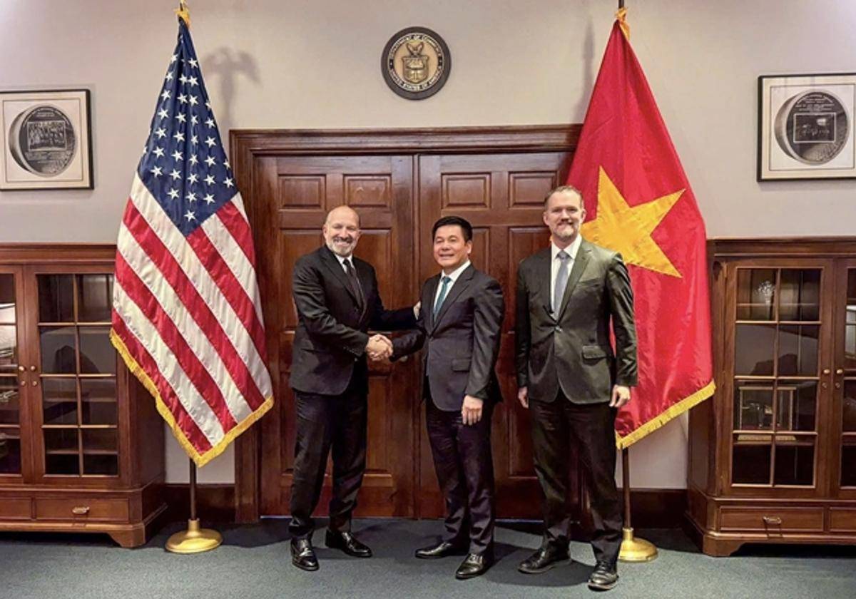 世界杯皇冠信用代理_越南领导人做出承诺世界杯皇冠信用代理，未来5年，国家的年均经济增速将达到10%，继续对中美两头吃？