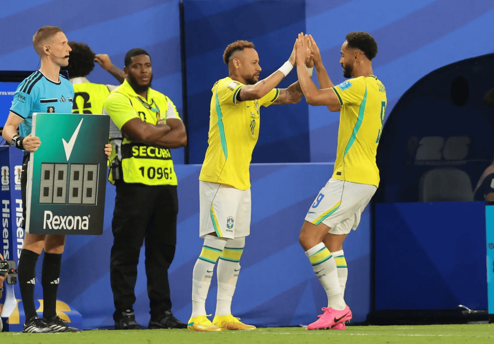 佛得角足球
_世界杯-维尼修斯双响内马尔替补迎首秀 巴西3-0苏格兰拿头名